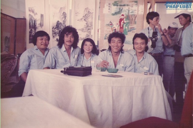 Cẩm Vân - Khắc Triệu công khai ảnh thuở mới yêu